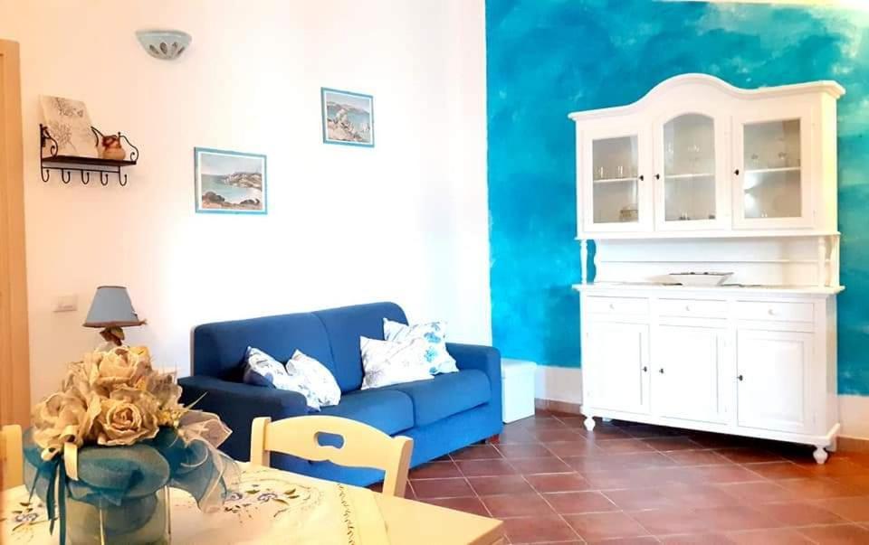Casa Vacanze Villa Sandrina Costa Paradiso Exterior photo