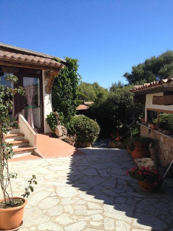 Casa Vacanze Villa Sandrina Costa Paradiso Exterior photo